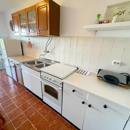 Tereza Apartmán Jadranovo